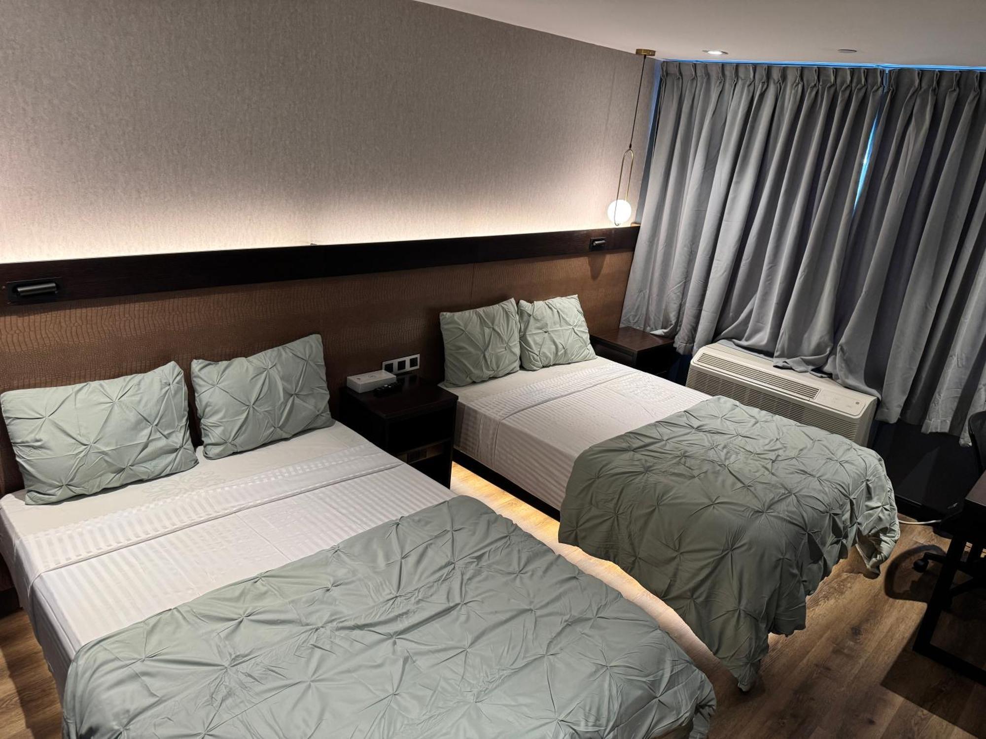 Hotel Mirage Brooklyn Нью-Йорк Экстерьер фото